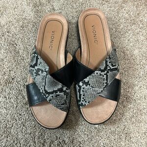 Bionic Hayden leather sandals